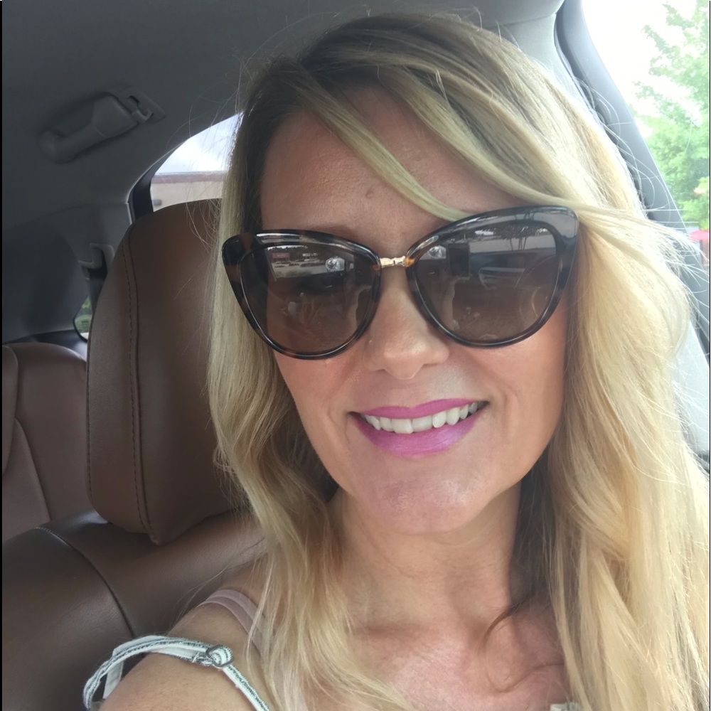Meet your Posher, Nichole